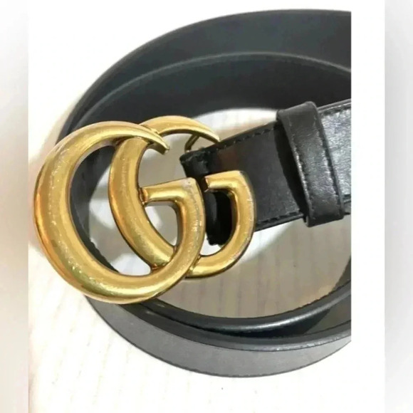 Gucci black leather belt